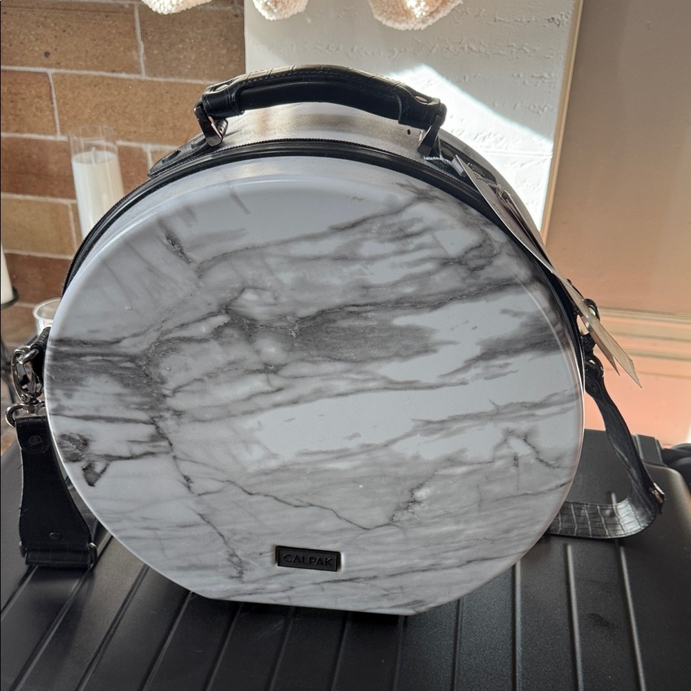 Calpak BAYE HB1614 Harcase Milk Marble Bag